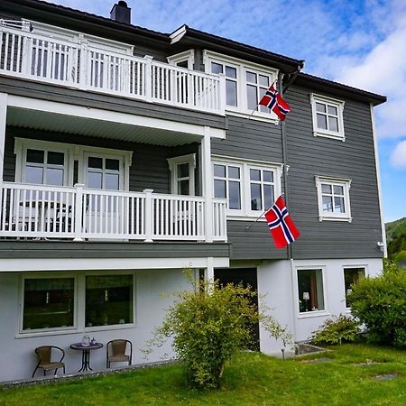Appartement Ola Bua Near The Atlantic Road à Lyngstad Extérieur photo